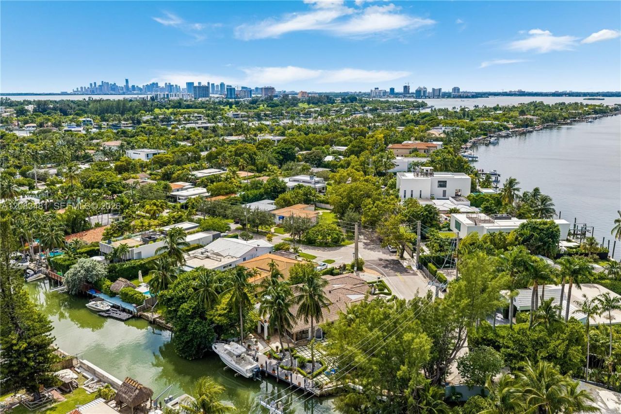 1150 N Biscayne Point Rd, Miami Beach, FL 33141 Photo