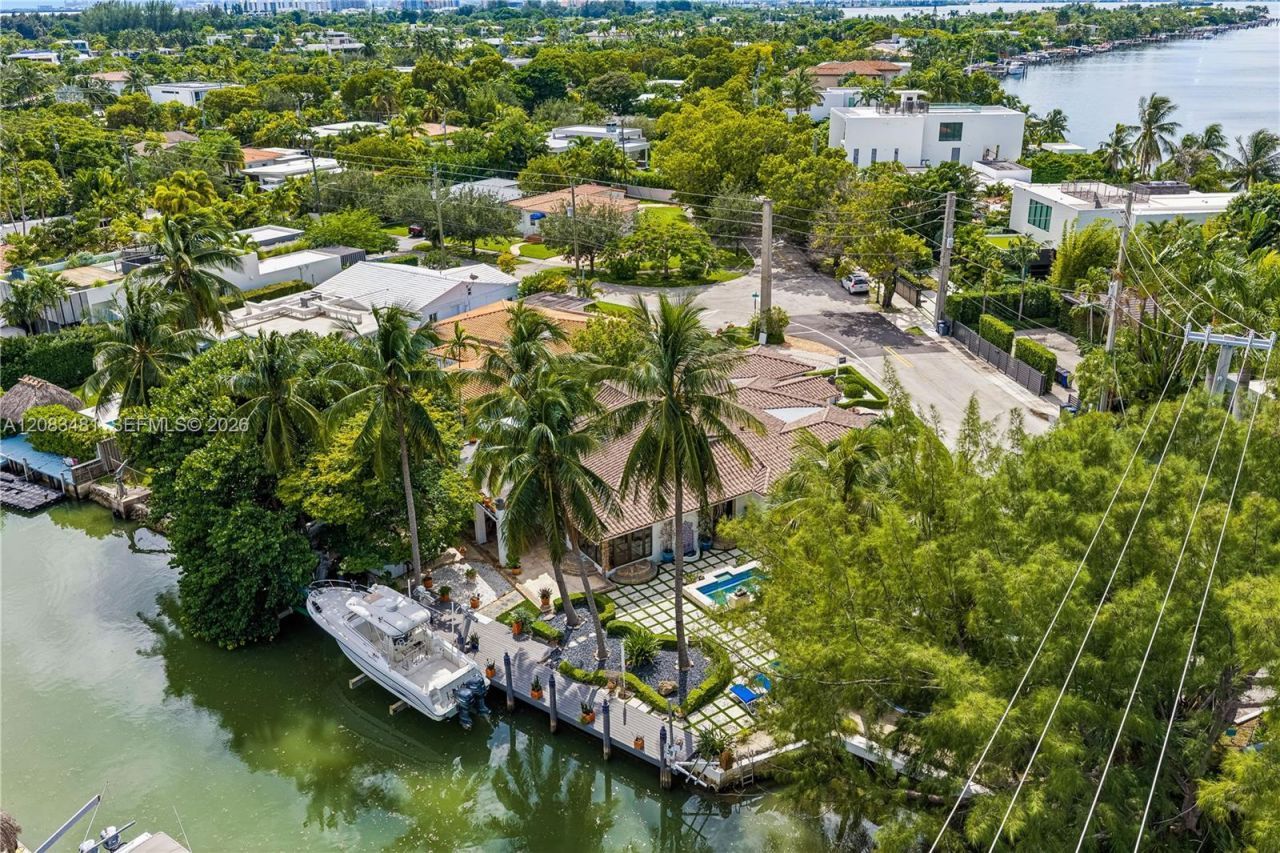 1150 N Biscayne Point Rd, Miami Beach, FL 33141 Photo