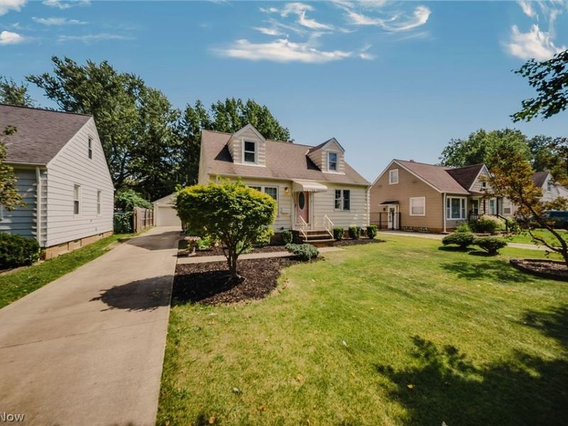 6953 Greenleaf Avenue, Parma Heights, OH 44130 Photo 3