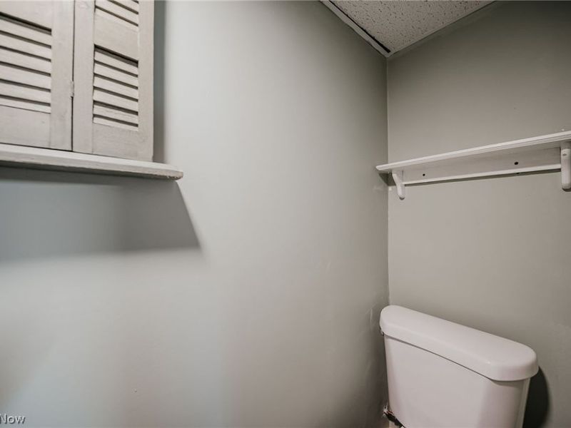 6953 Greenleaf Avenue, Parma Heights, OH 44130 Photo 37