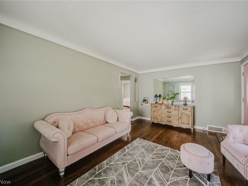 6953 Greenleaf Avenue, Parma Heights, OH 44130 Photo 7