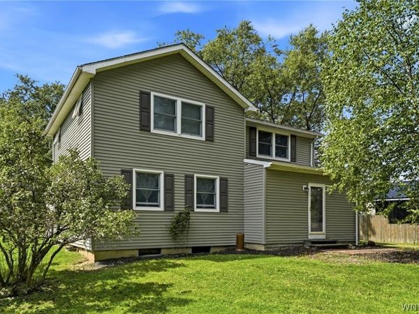 1021 Orchard Park Road , Buffalo, NY 14224