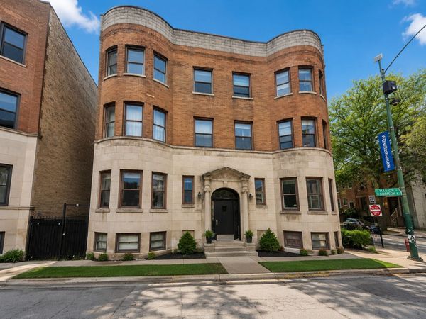 925 W Addison Street , Unit 2C, Chicago, IL 60613
