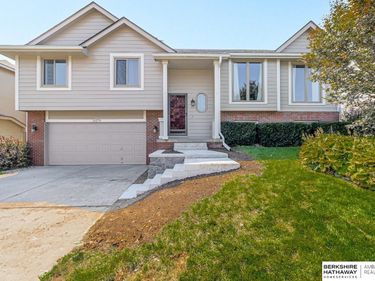 10279 Nebraska Avenue, Omaha, NE 68134