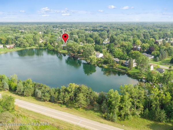 6044 Bishop Road, Lansing, MI 48911