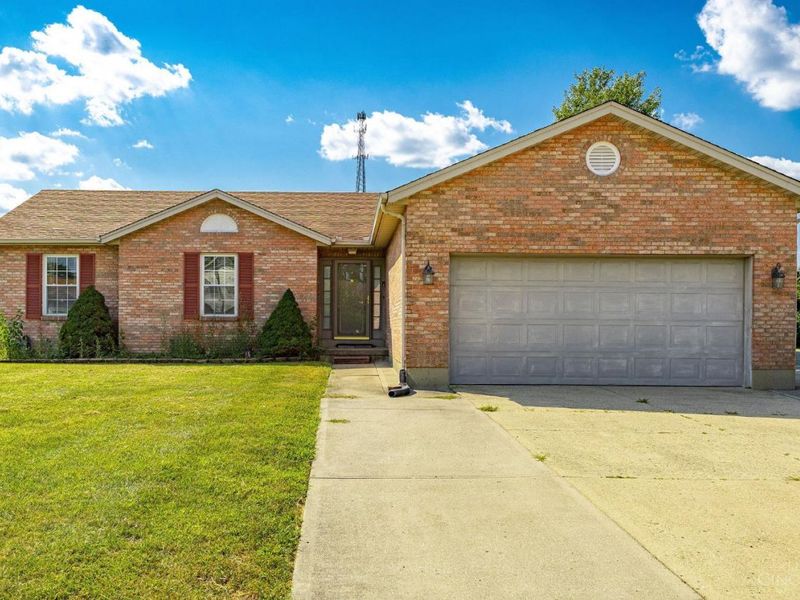 109 Mollie Drive, Hamilton, OH 45013 Photo 1