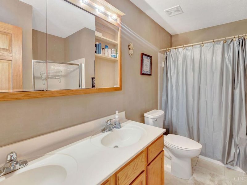 109 Mollie Drive, Hamilton, OH 45013 Photo 24
