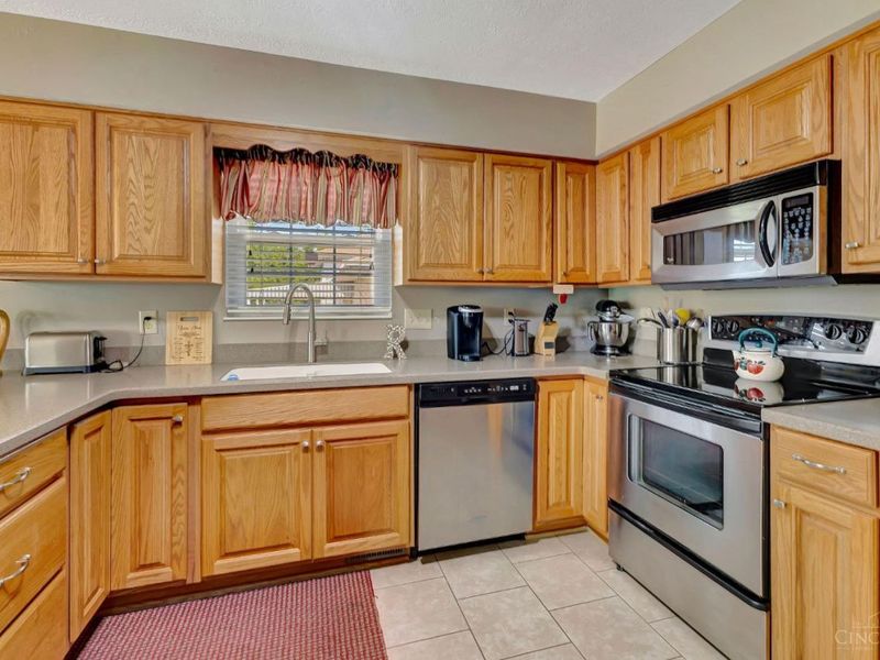 109 Mollie Drive, Hamilton, OH 45013 Photo 9