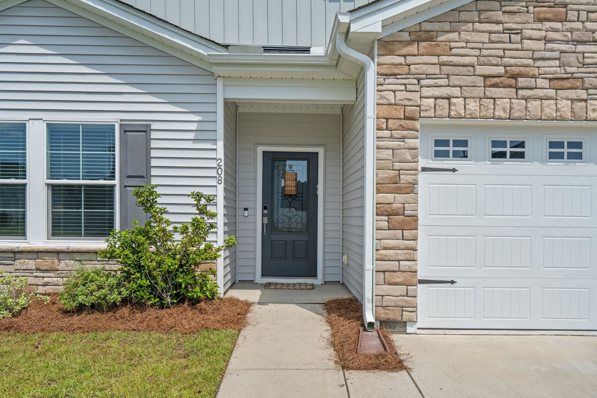 208 Wagner Cir. Photo 4