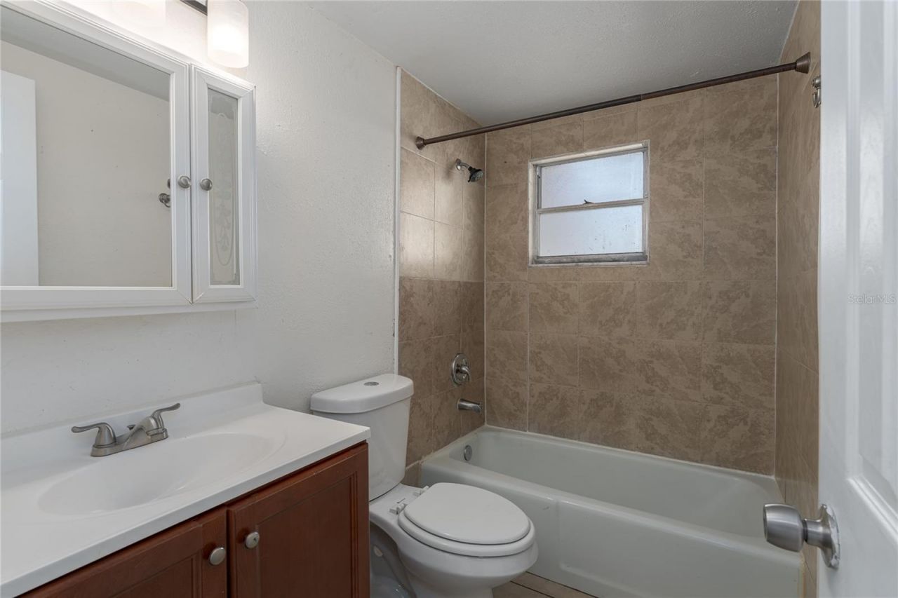 1324 59th Avenue E, Bradenton, FL 34203 Photo