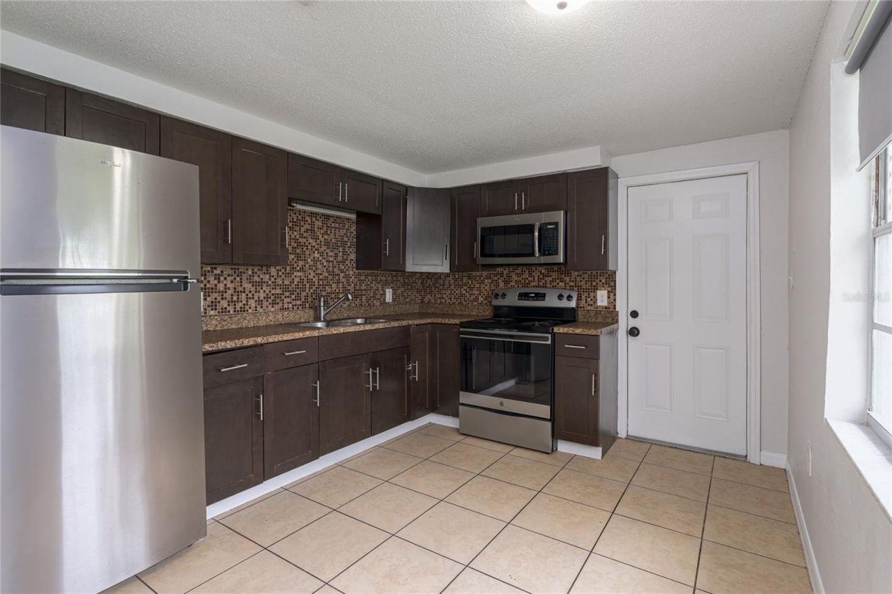 1324 59th Avenue E, Bradenton, FL 34203 Photo