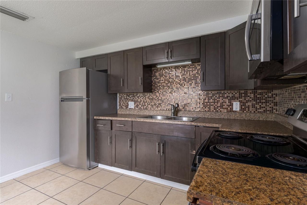 1324 59th Avenue E, Bradenton, FL 34203 Photo