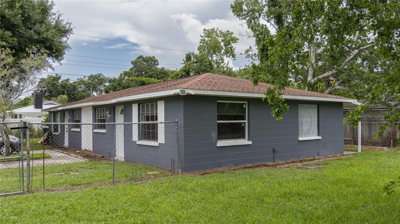 1324 59th Avenue E, Bradenton, FL 34203 Photo