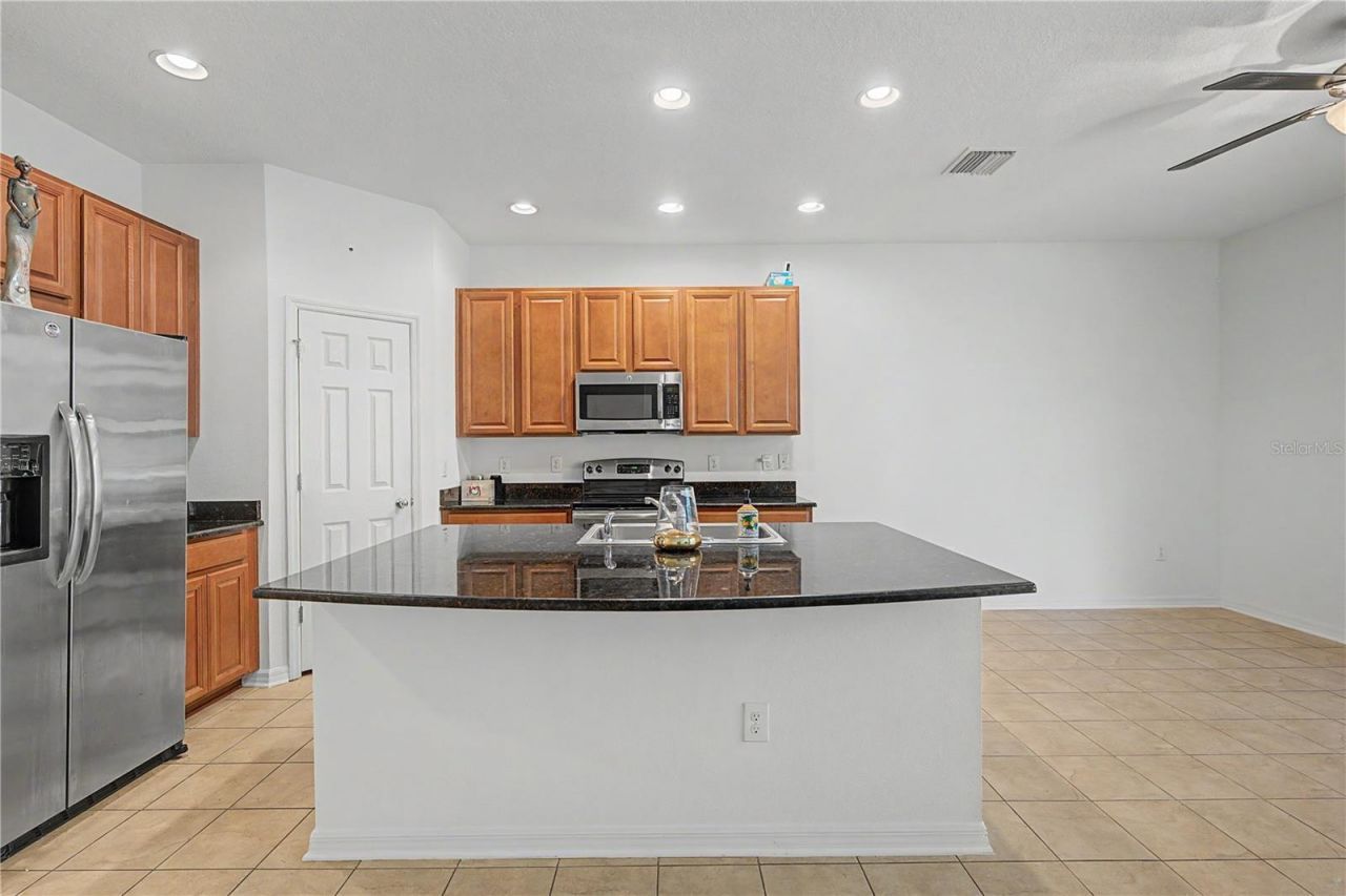6914 Holly Heath Drive , Riverview, FL 33578 Photo