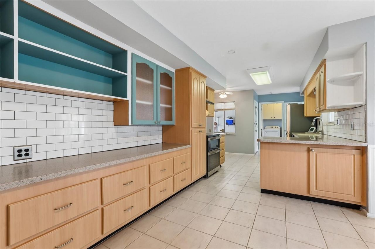 1001 La Jolla Avenue , Sun City Center, FL 33573 Photo