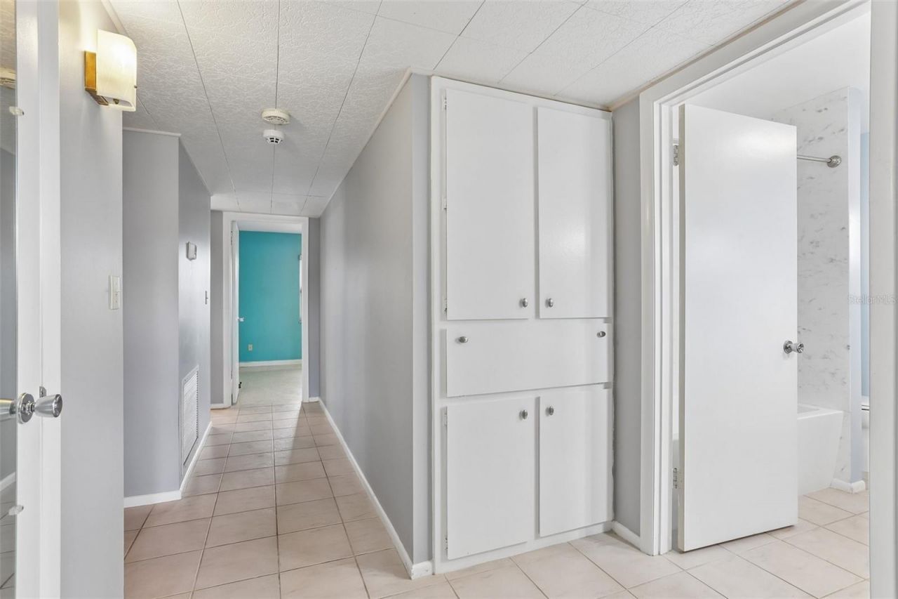 1001 La Jolla Avenue , Sun City Center, FL 33573 Photo