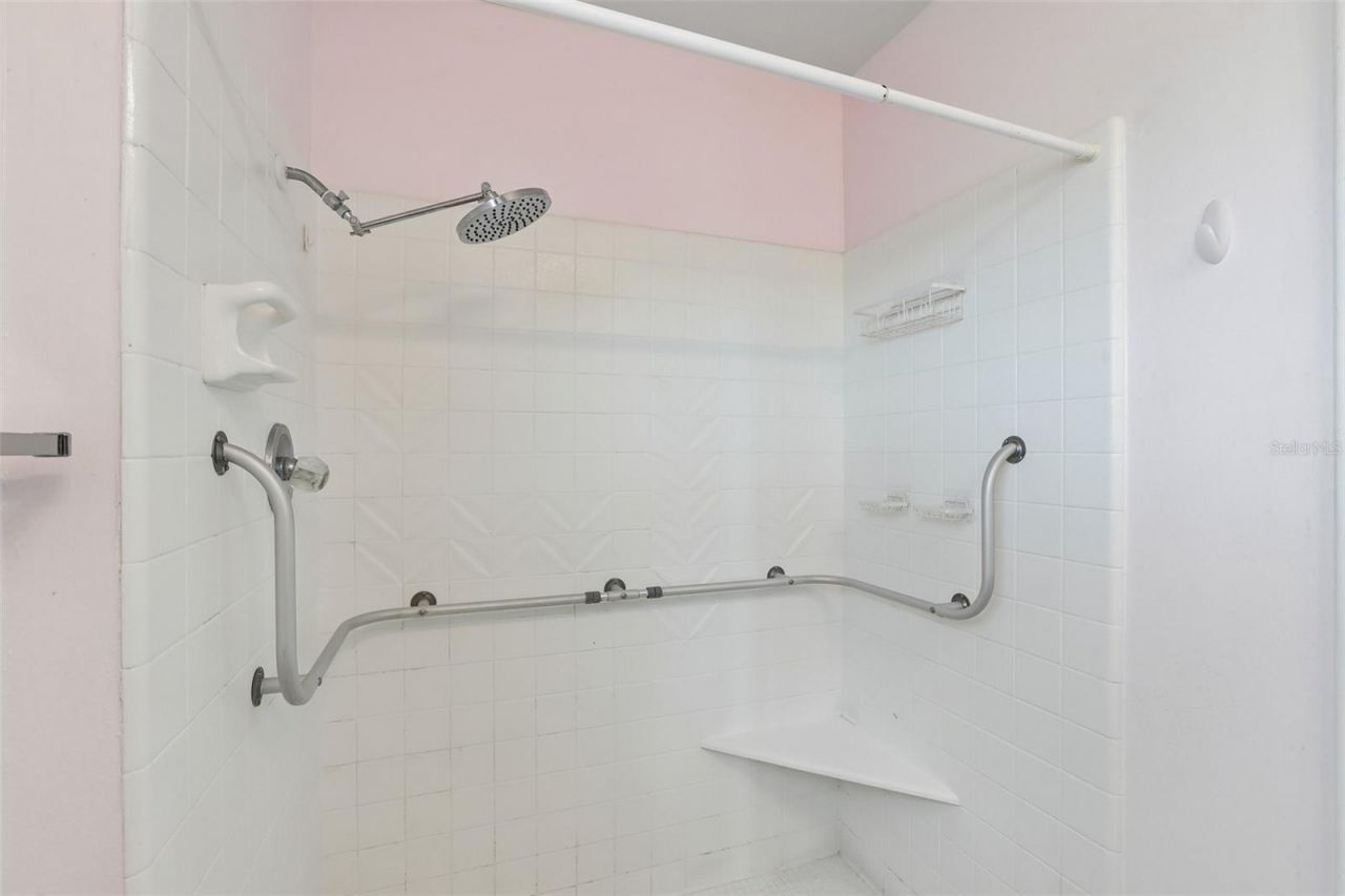 1001 La Jolla Avenue , Sun City Center, FL 33573 Photo