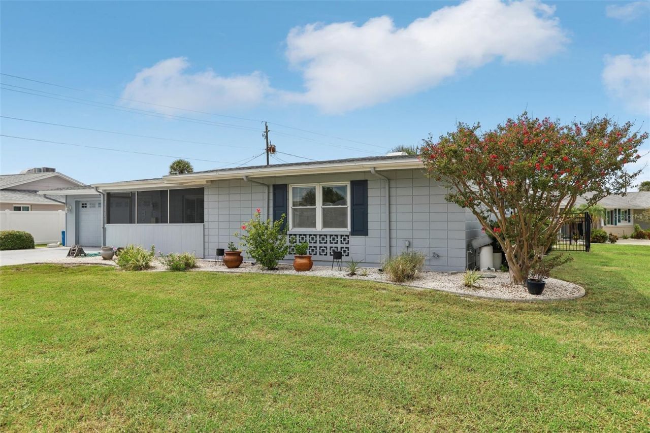 1001 La Jolla Avenue , Sun City Center, FL 33573 Photo