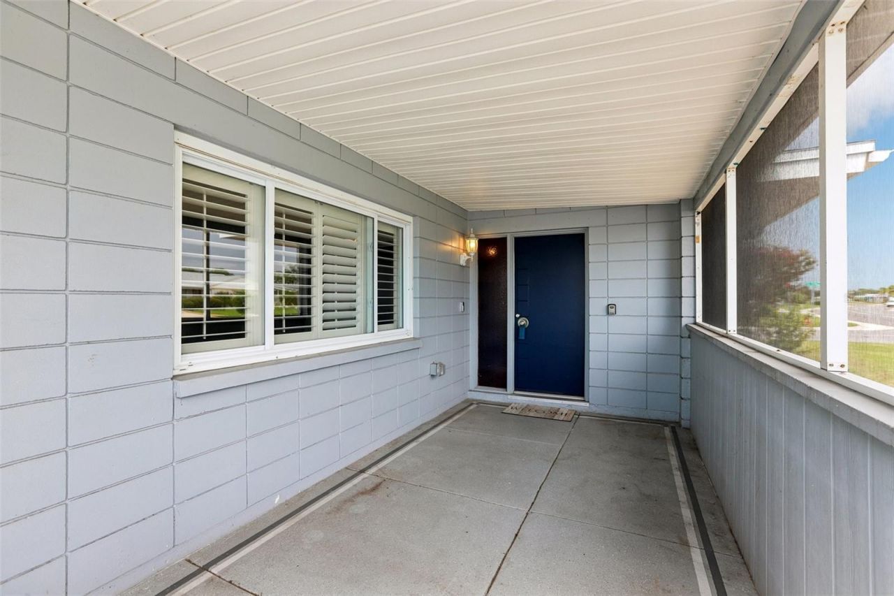 1001 La Jolla Avenue , Sun City Center, FL 33573 Photo