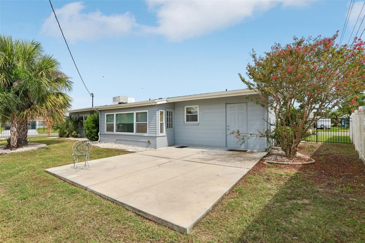 1001 La Jolla Avenue , Sun City Center, FL 33573 Photo