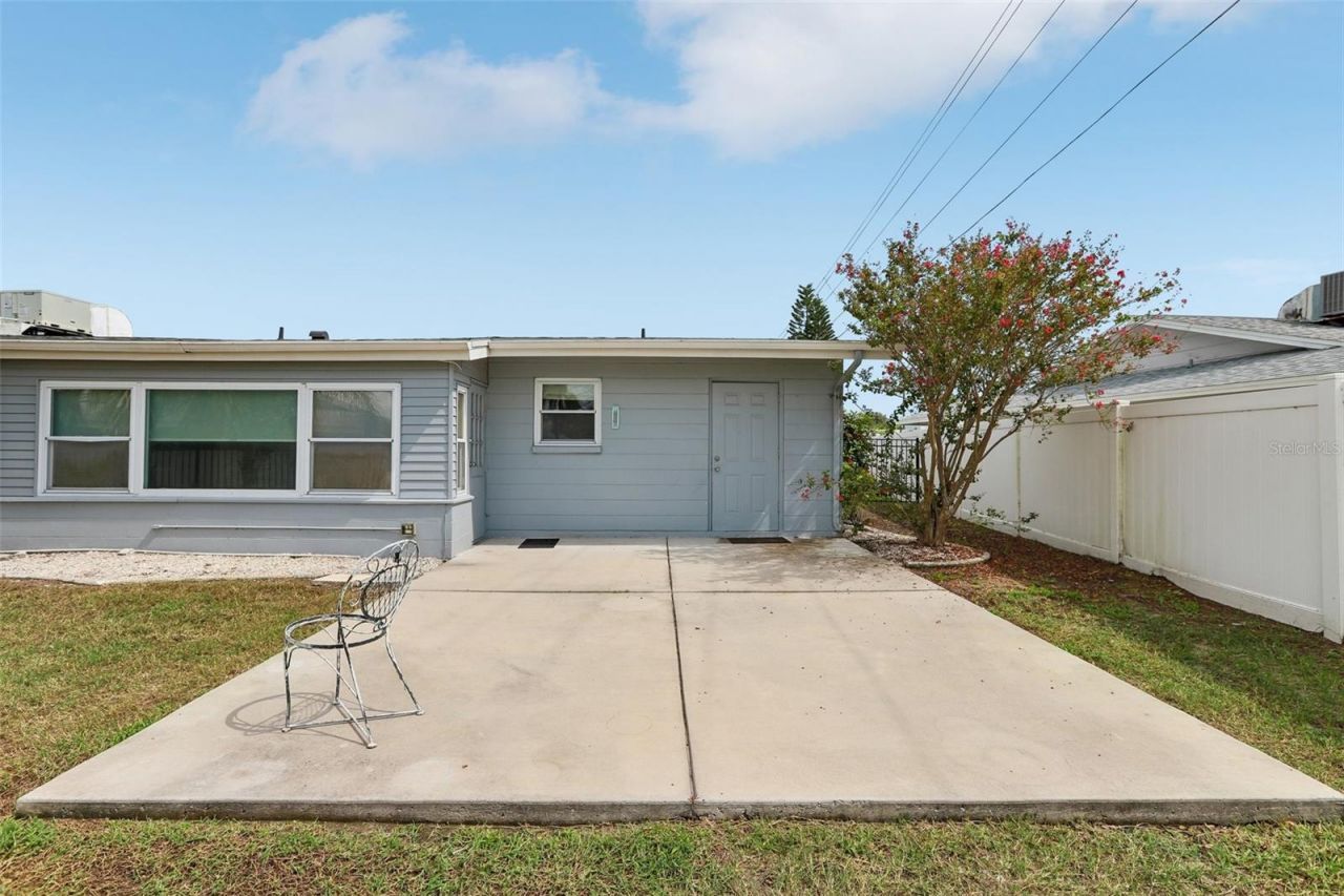 1001 La Jolla Avenue , Sun City Center, FL 33573 Photo