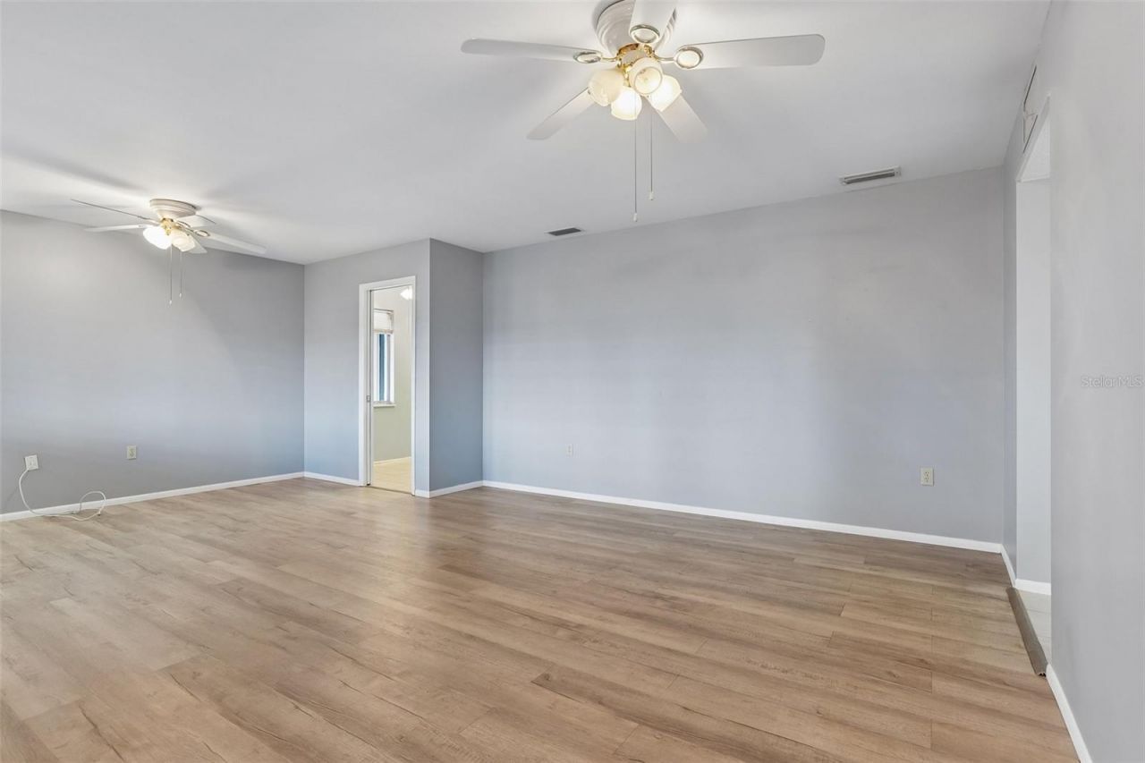 1001 La Jolla Avenue , Sun City Center, FL 33573 Photo