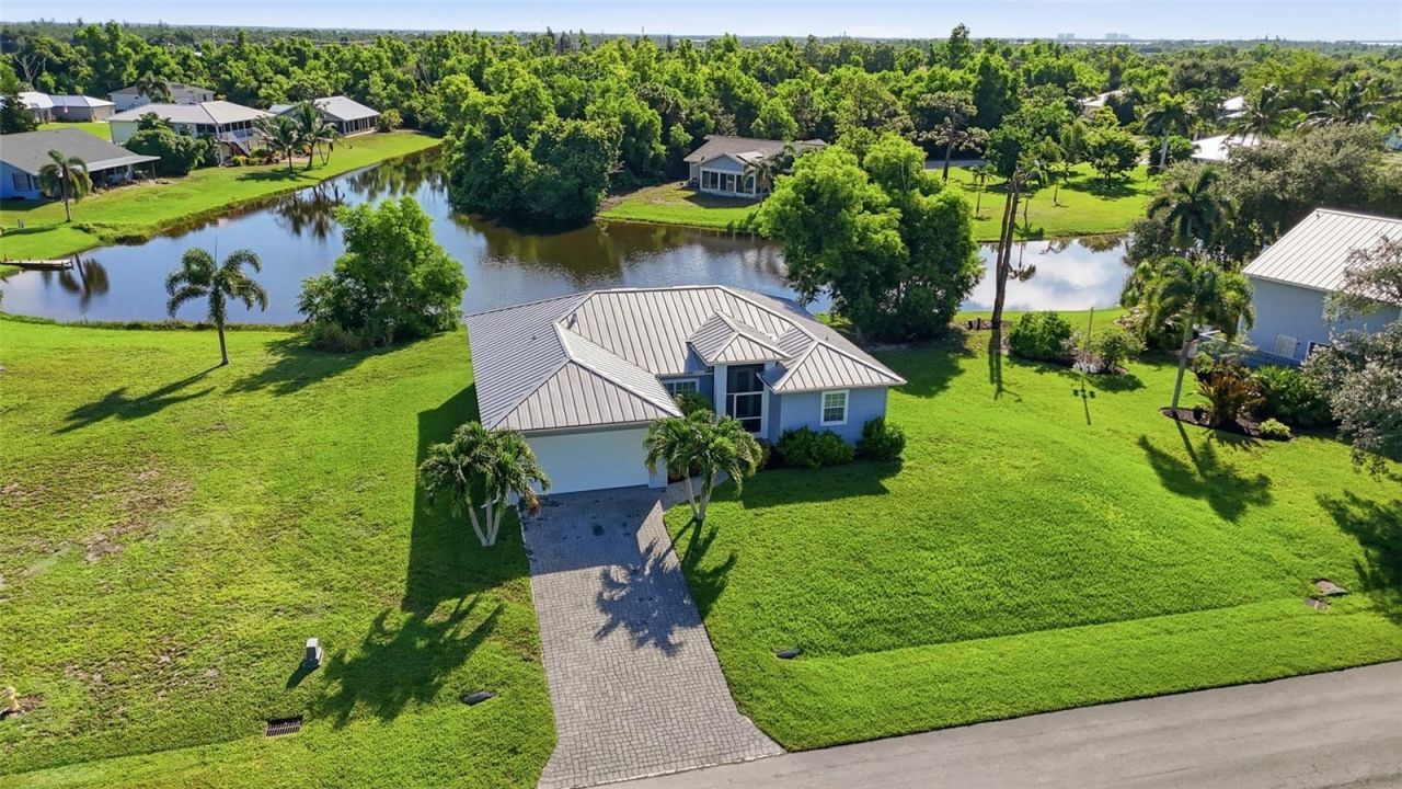 4507 Lake Heather Circle , Saint James City, FL 33956 Photo