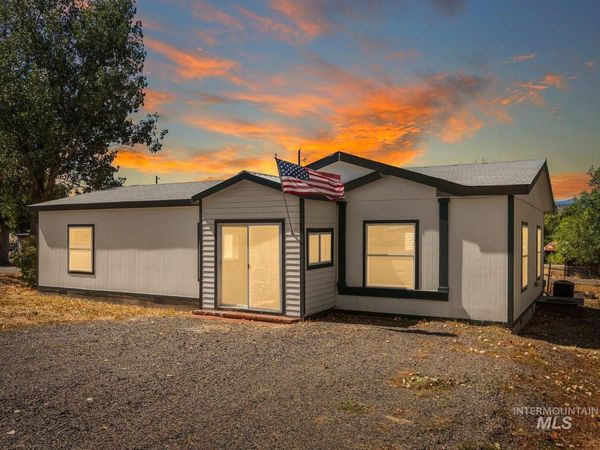 366 1st Ave., Council, ID 83612