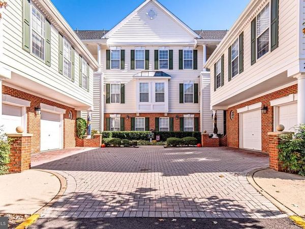 25252 RIFFLEFORD SQUARE , Unit 204, CHANTILLY, VA 20152