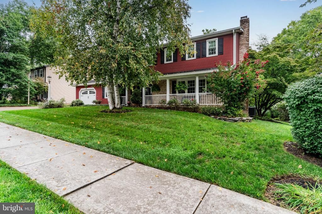 19 FARM HOUSE LANE , CAMP HILL, PA 17011