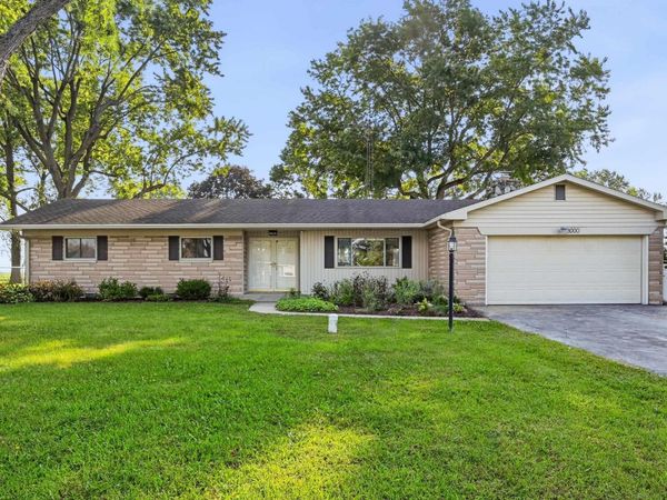 8000 S Sun Mor Drive, Muncie, IN 47302