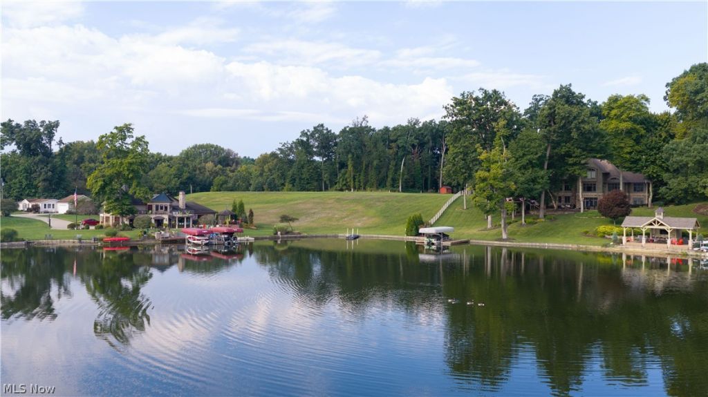 4653 Tweed Drive , New Franklin, OH 44319