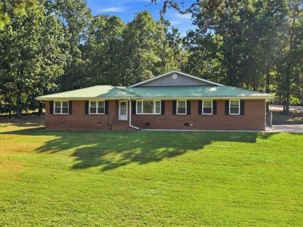 4679 Rockmart Road , Silver Creek, GA 30173