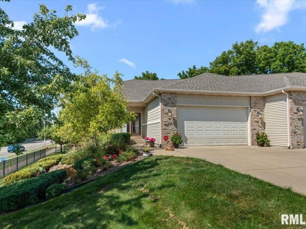 310 BOULDER CREEK Drive, Chatham, IL 62629