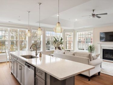 10530 Sablewood Drive, Unit 215, Raleigh, NC 27617