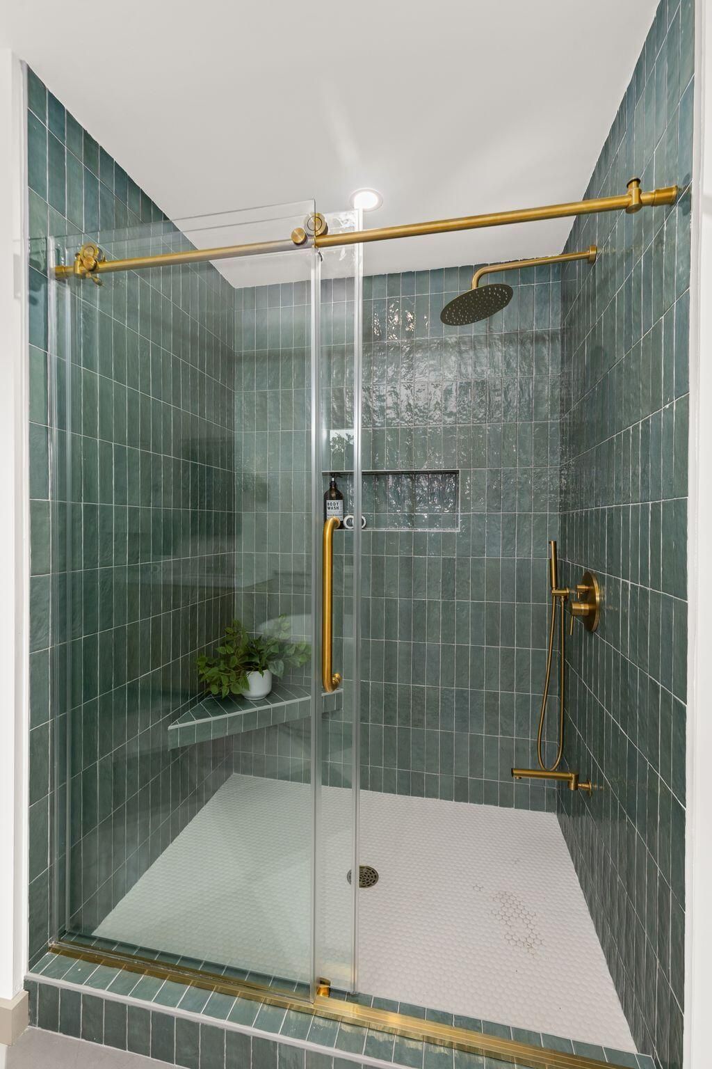 1412 Tara Road Photo 24