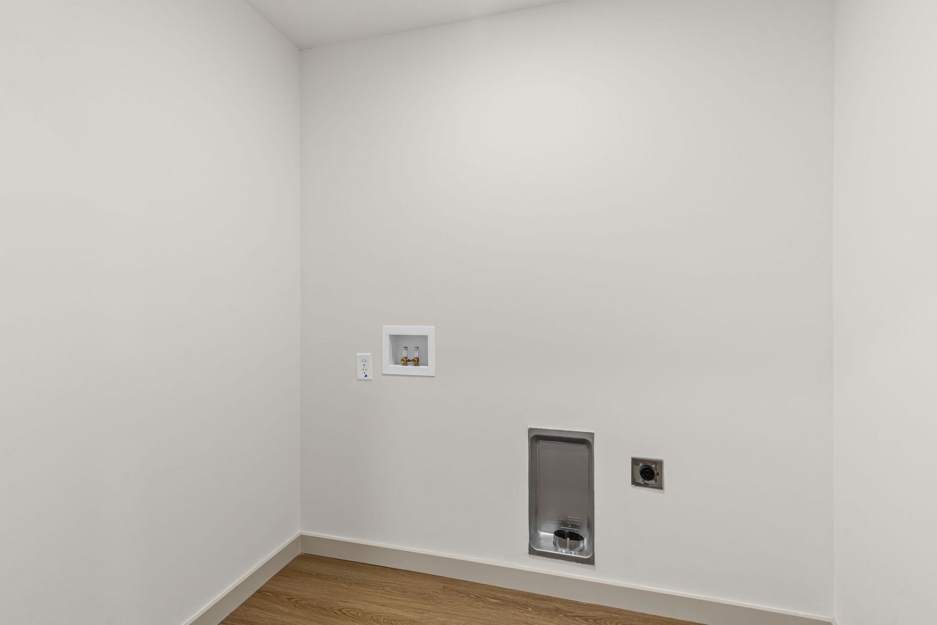 1412 Tara Road Photo 33