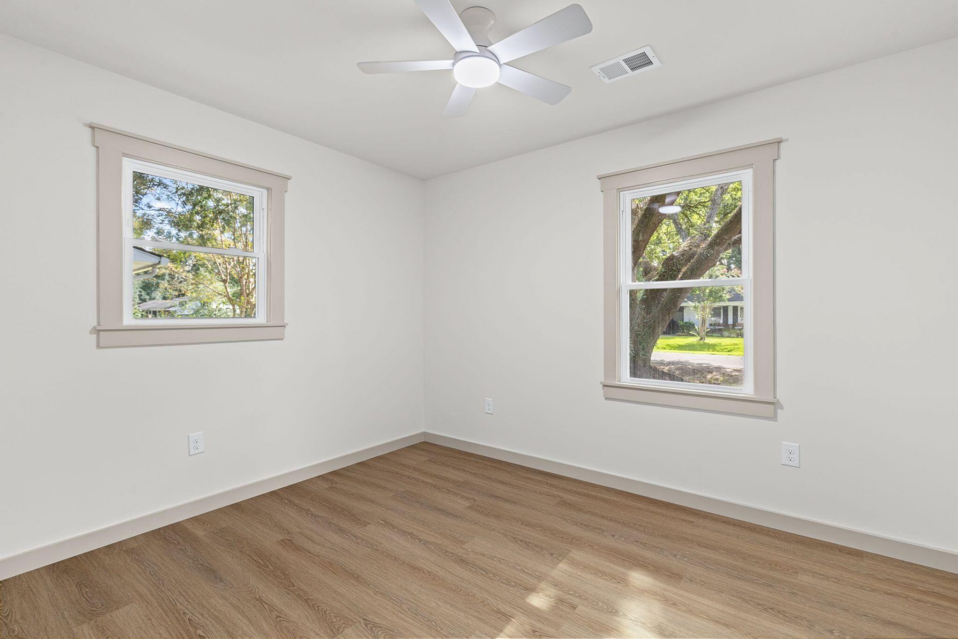 1412 Tara Road Photo 36