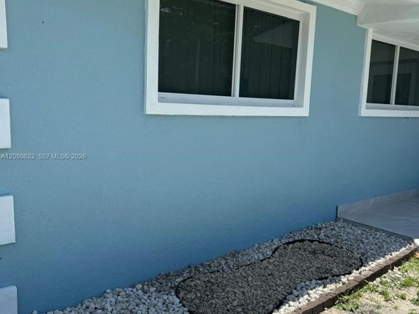 1220 NW 102nd St , Unit 1220, Miami, FL 33147