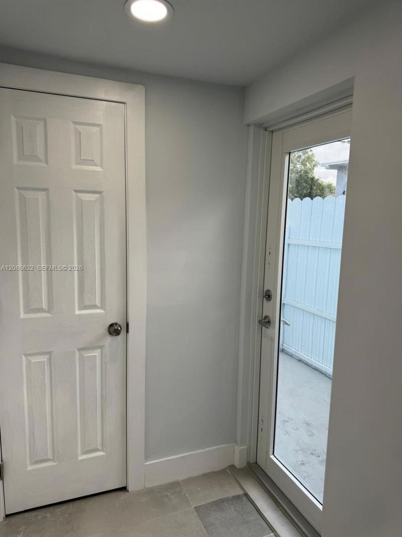 1220 NW 102nd St , Unit 1220, Miami, FL 33147 Photo