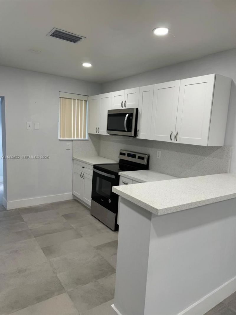 1220 NW 102nd St , Unit 1220, Miami, FL 33147 Photo