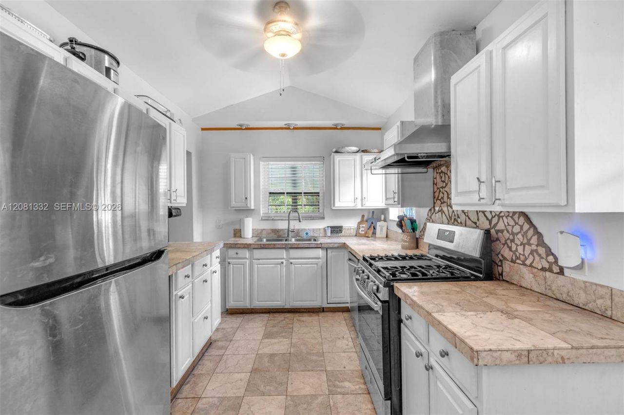 2407 Washington St, Hollywood, FL 33020 Photo