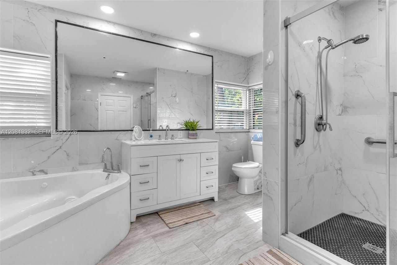 2407 Washington St, Hollywood, FL 33020 Photo