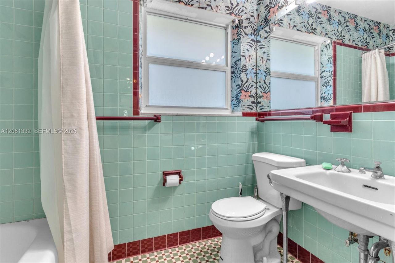 2407 Washington St, Hollywood, FL 33020 Photo