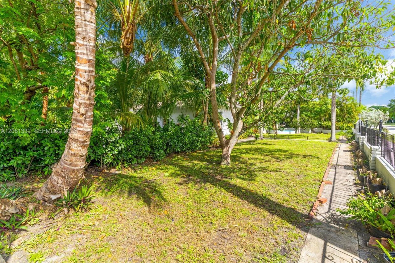 2407 Washington St, Hollywood, FL 33020 Photo