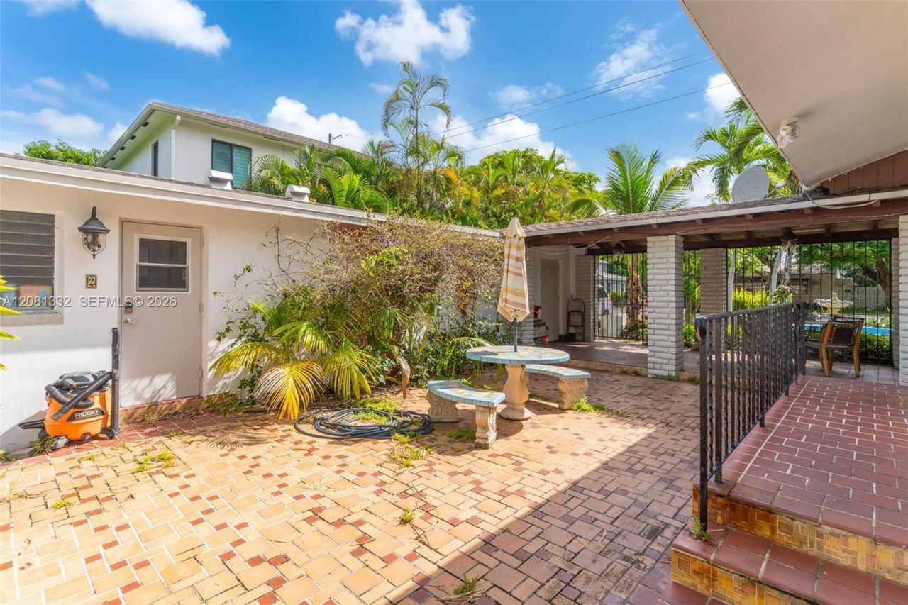 2407 Washington St, Hollywood, FL 33020 Photo
