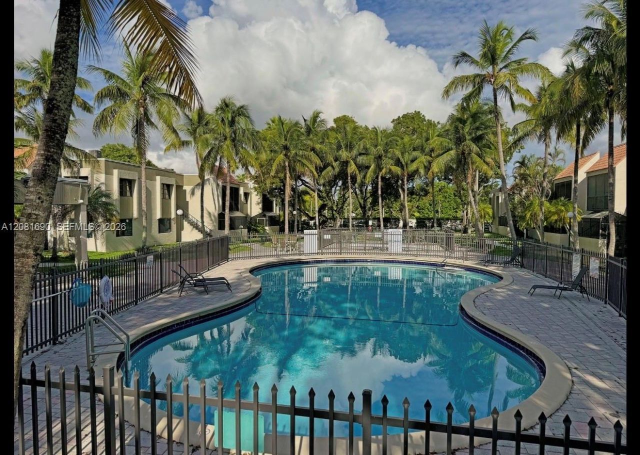 7913 SW 104th St , Unit 105-G, Miami, FL 33156 Photo