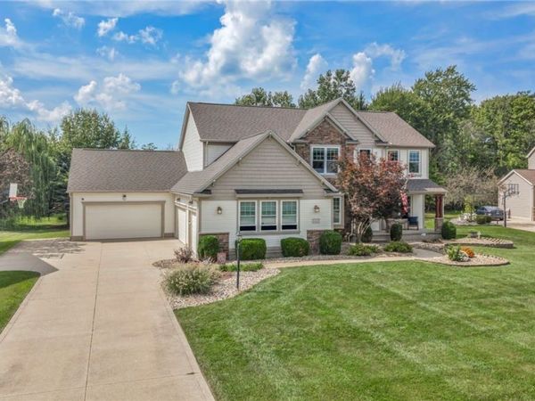 6466 Pebble Court , Medina, OH 44256