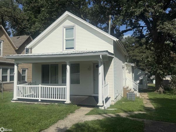 407 N Chestnut Street, Avoca, IA 51521
