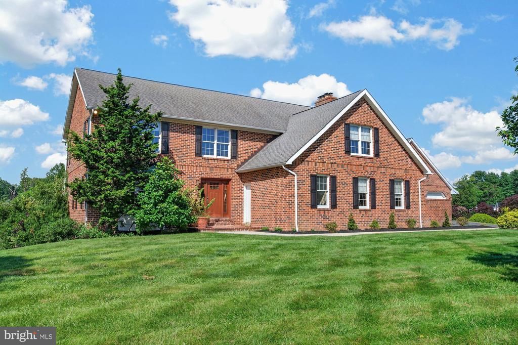 4 COUNTRY HILL COURT , KINGSVILLE, MD 21087